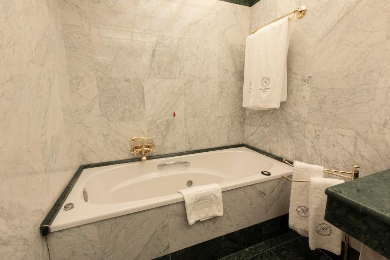 Suite image 3