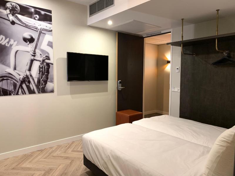 Hotel New Kit - image 5