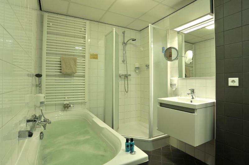 Junior Suite image 2