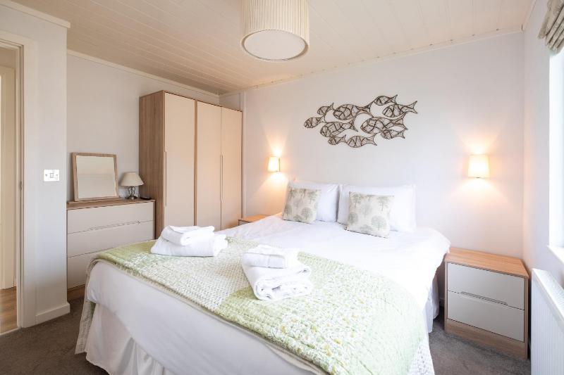Three-Bedroom House image 3