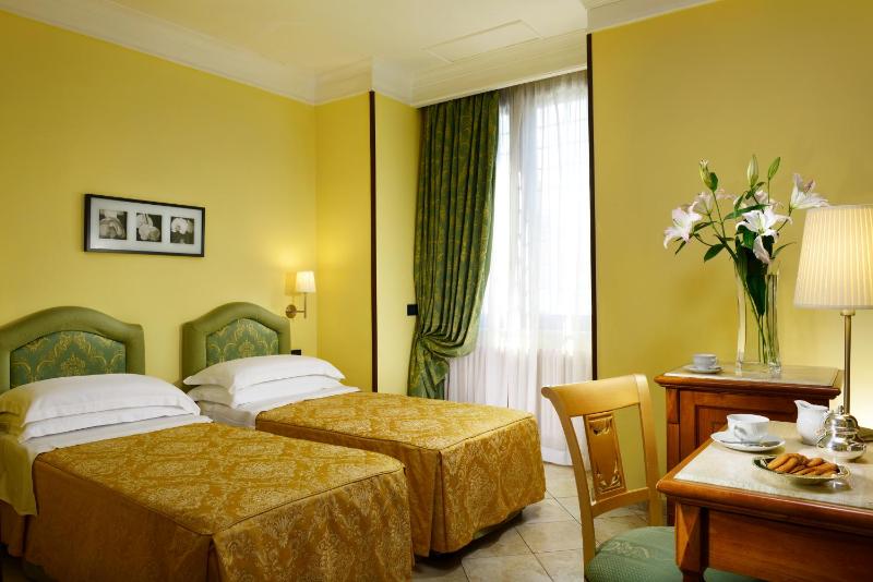 Standard Double or Twin Room image 2