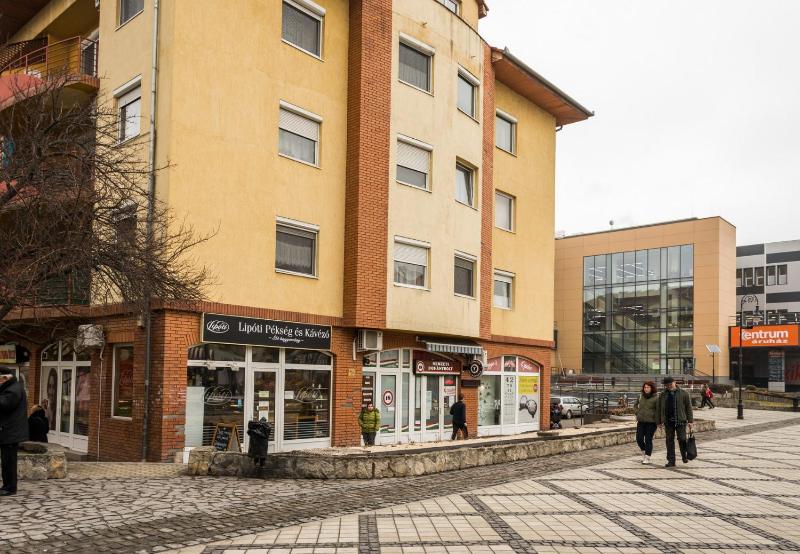 Two-Bedroom Apartment image 4