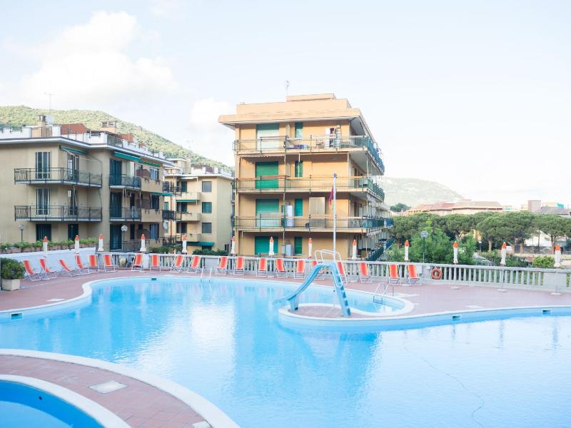 Standard Apartment image 4