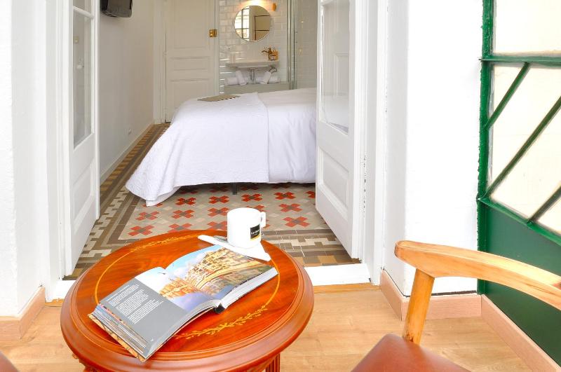 Hostal Girona - image 9