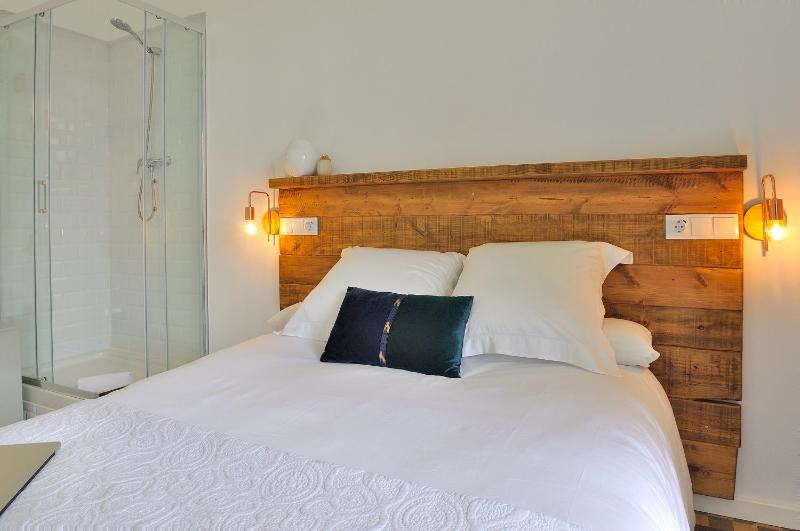 Hostal Girona - image 3