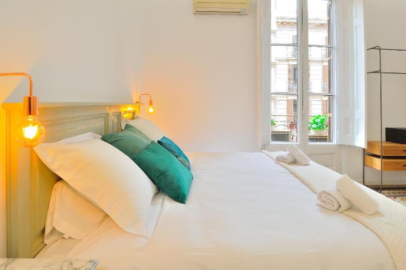 Hostal Girona - image 11
