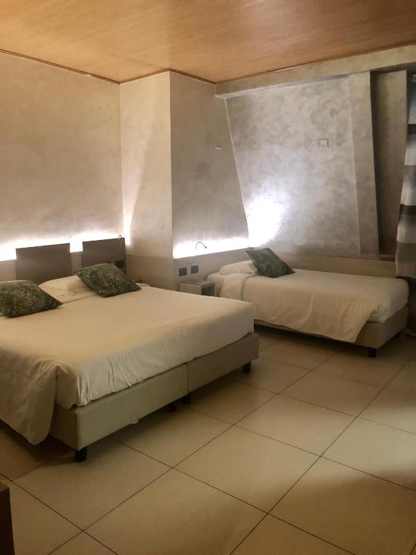 Triple Room image 1