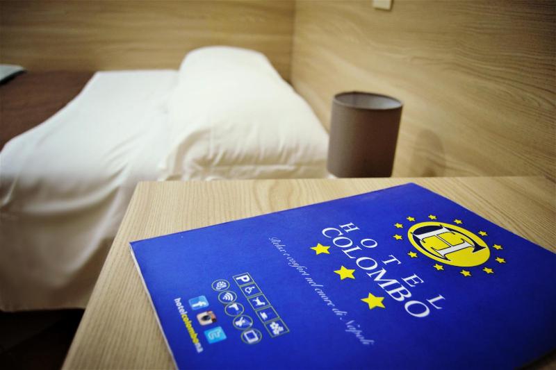 Small Double Room image 1