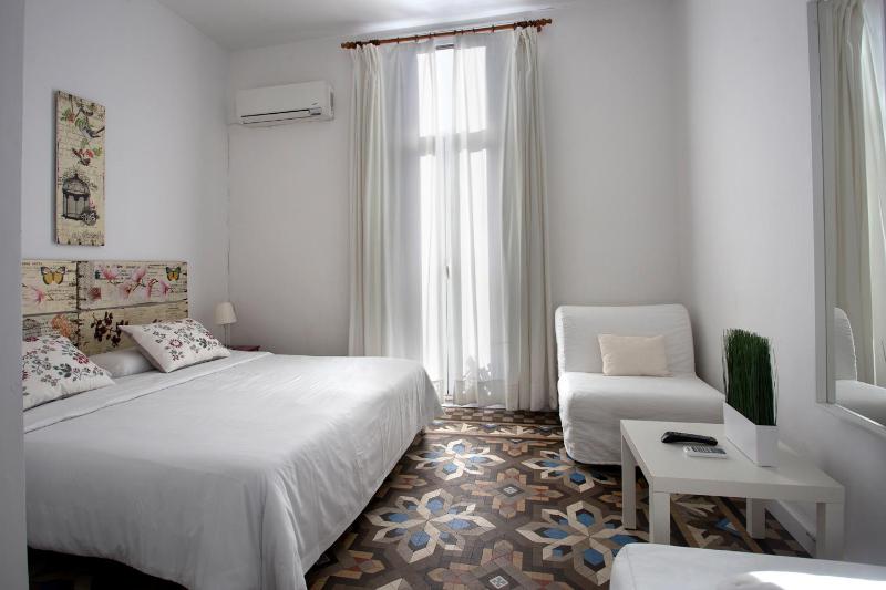 Hostal Eixample - image 12