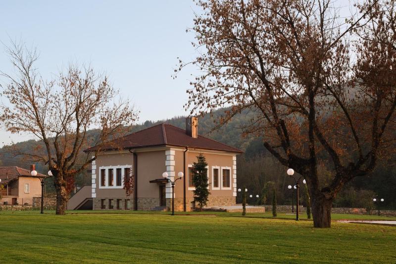 Three-Bedroom House image 1