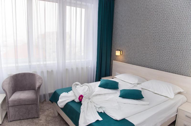 Double Room image 3