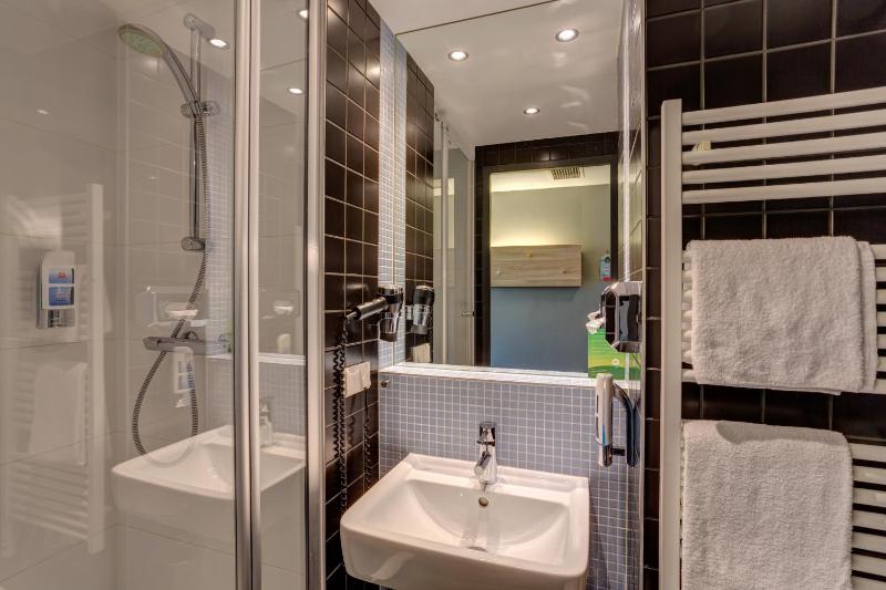 Double Room for Single Use image 1