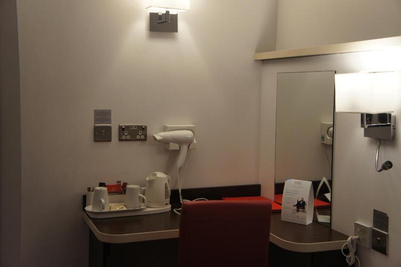 Double Room - Disability Access image 4