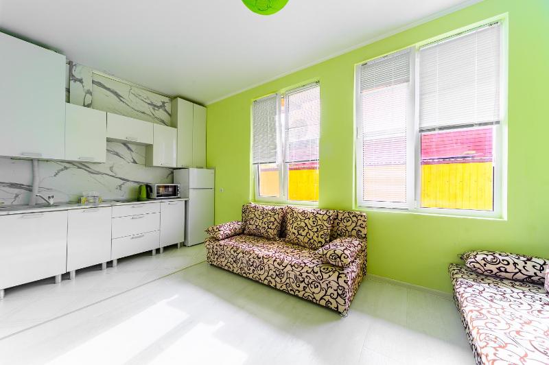 One-Bedroom Apartment image 3