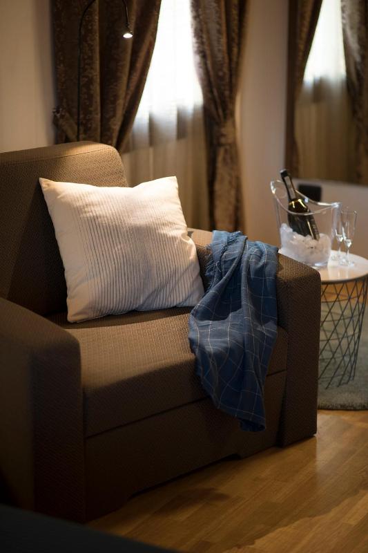 Junior Suite with Balcony image 4