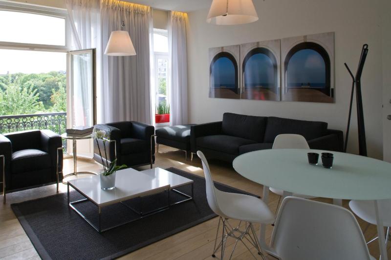 Leopold5 Luxe-Design Apartment - image 16