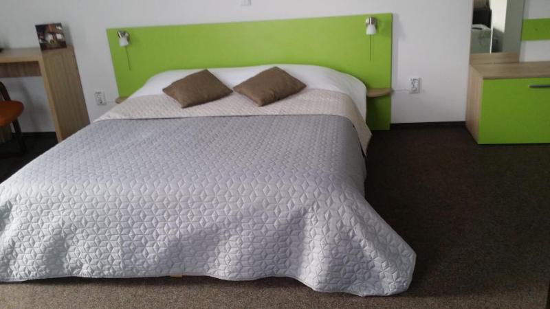 Deluxe Family Suite image 3