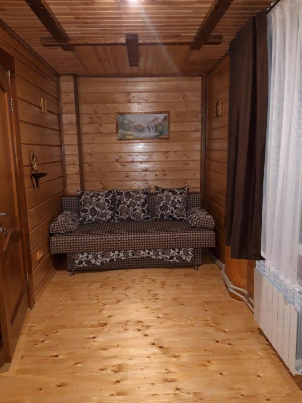 Family Room image 2