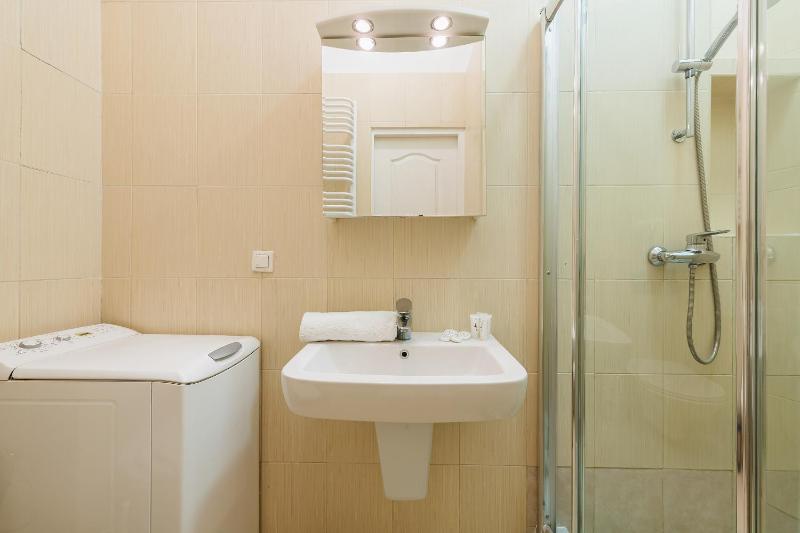 One-Bedroom Apartment - 12 Miodowa Street image 2