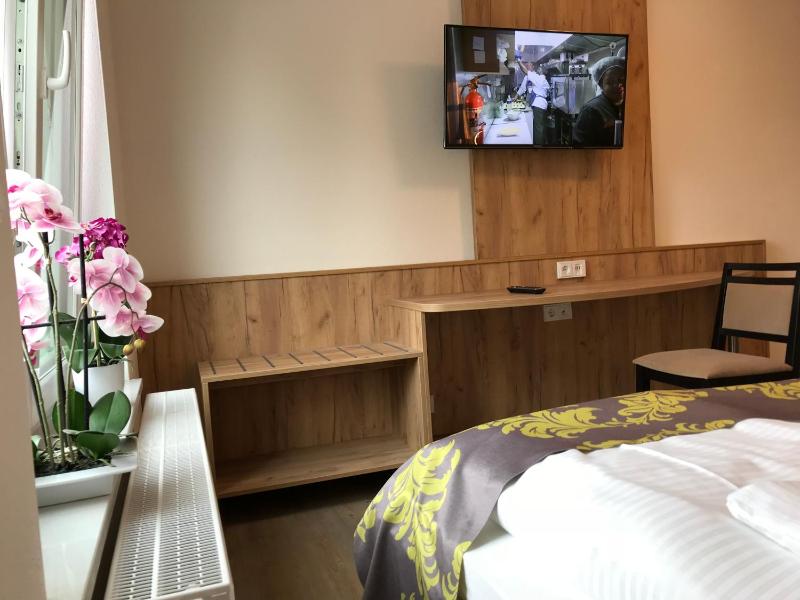 Double or Twin Room with Shower image 1