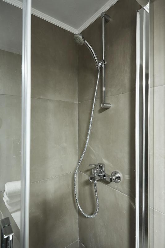 Charming 1bd Apt at Concert Hall - image 6