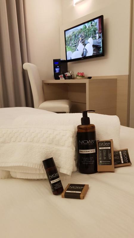 Double Room image 2