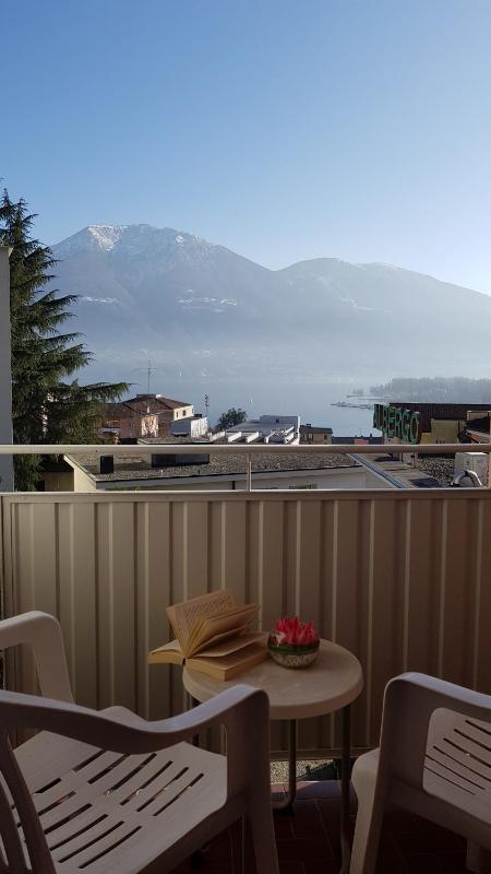 Double Room with Lake View image 2
