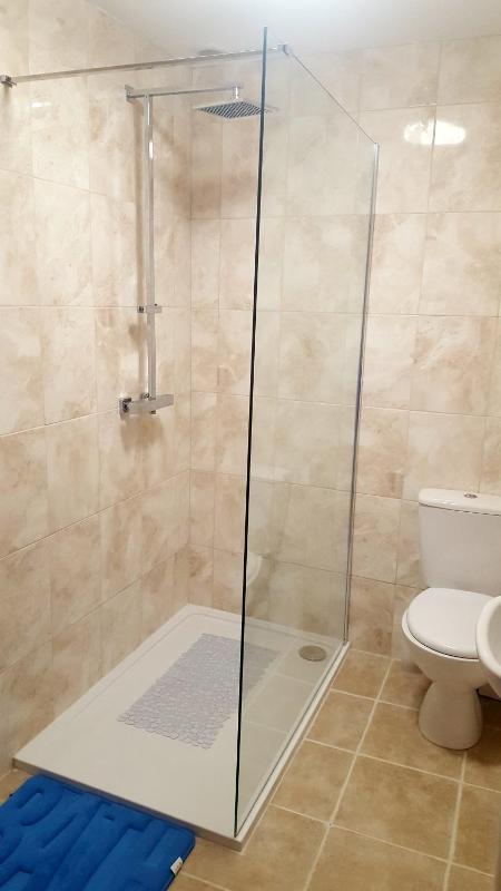 Triple Room with Shower image 2