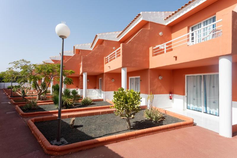 Duplex (2 adults) image 4