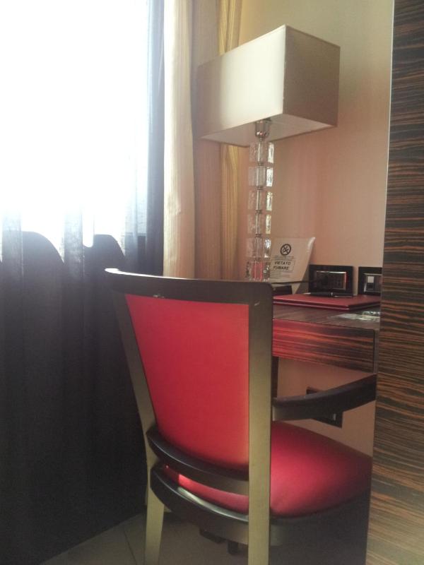 Double or Twin Room with Sea View image 3