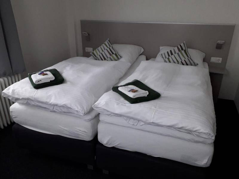 Double Room image 1