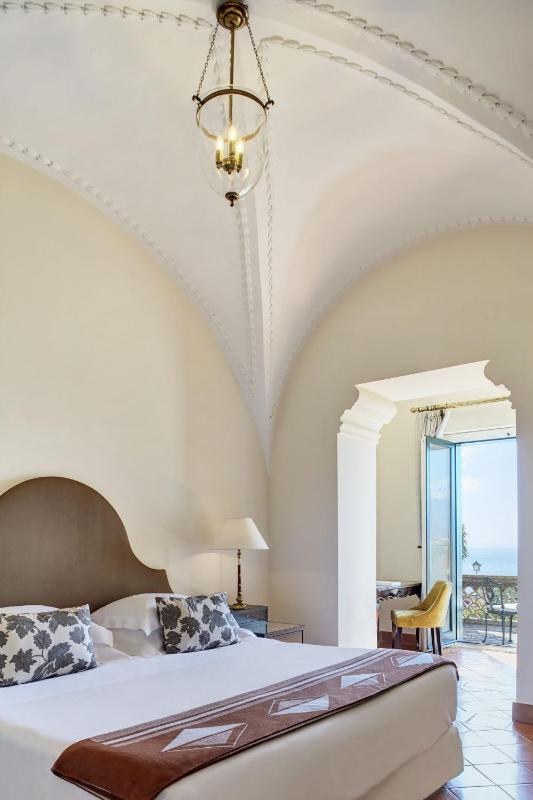 Premium Junior Suite with Terrace and Sea View image 1