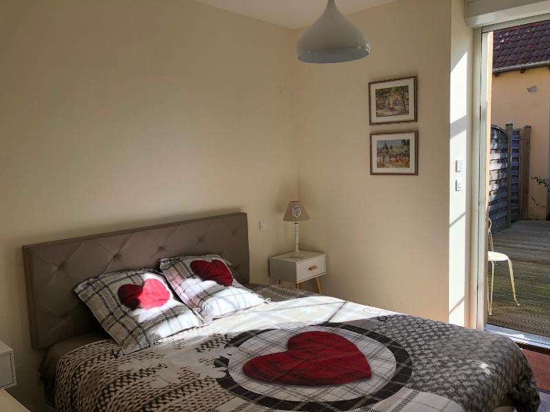 One-Bedroom Apartment image 1