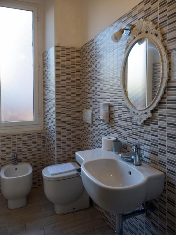 Double or Twin Room with Private Bathroom image 3