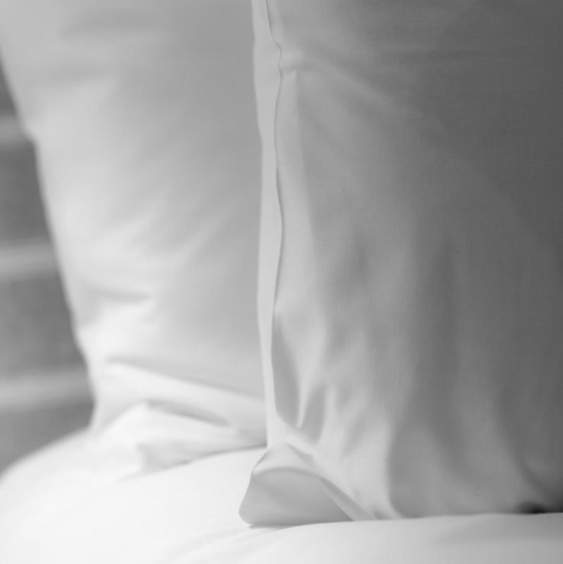 Classic Double Room image 3