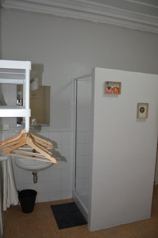 Triple Room with Shower image 3