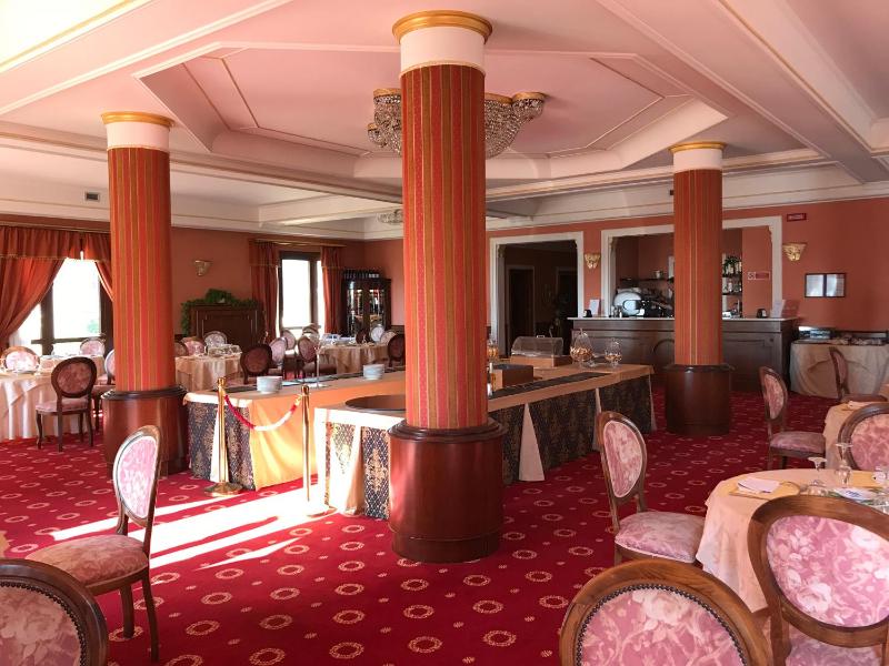 Grand Hotel Palace - image 17