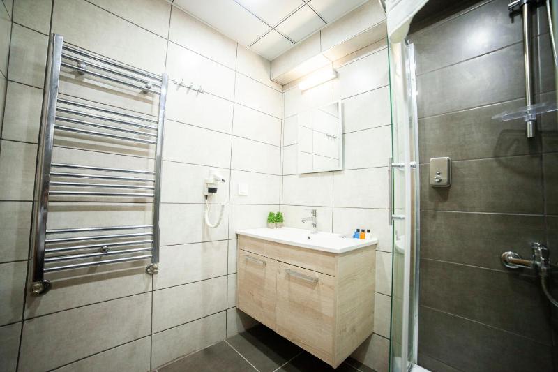 Standard Single Room image 3