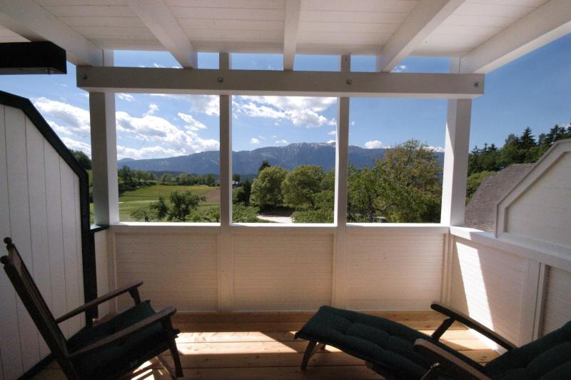 Superior Double Room with Balcony image 3