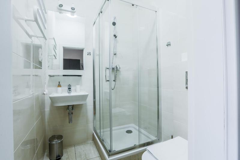 Double Room image 2
