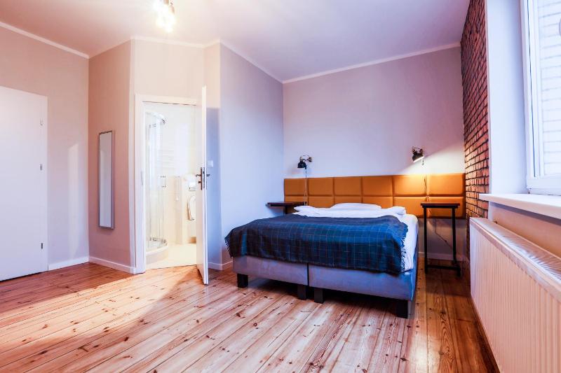 Double Room image 4
