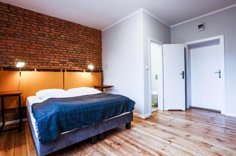 Double Room image 4