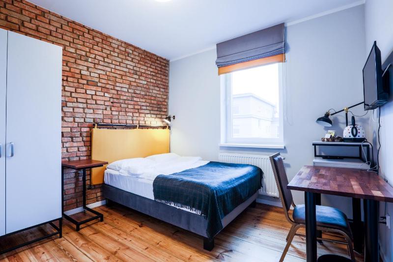 Single Room image 2