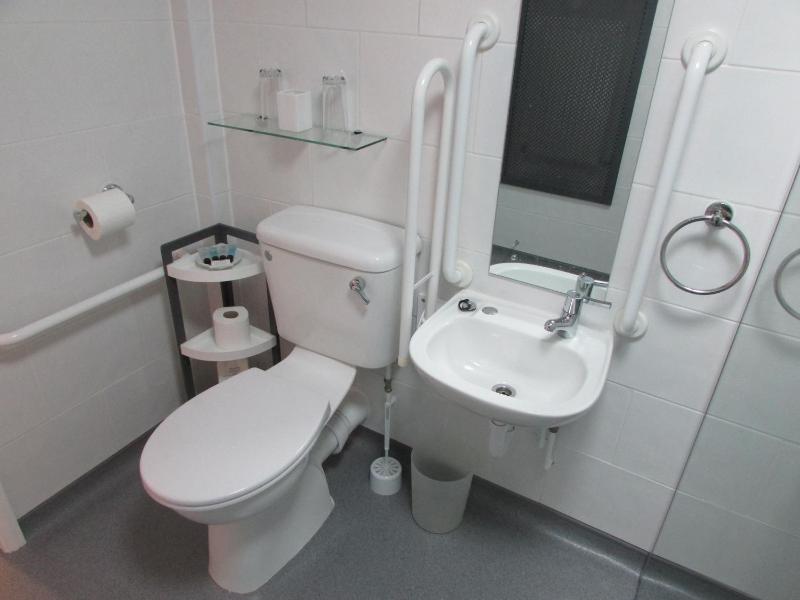 Large Family Suite image 3