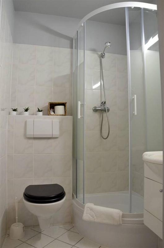 Deluxe Double or Twin Room image 3