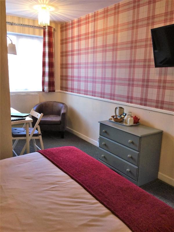 Double Room image 3