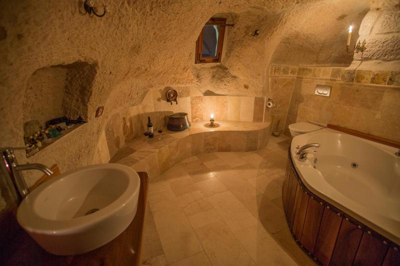 King Suite image 2
