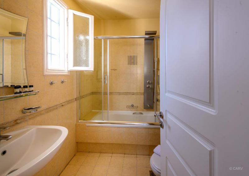 Superior Triple Room with Pool View image 3