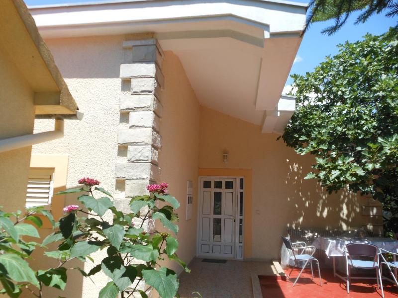Double Room with Private External Bathroom image 1