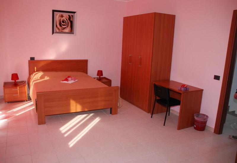 Double Room image 1